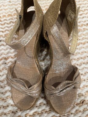 Castaner Women's Metallic Wedge Sandals - Gold